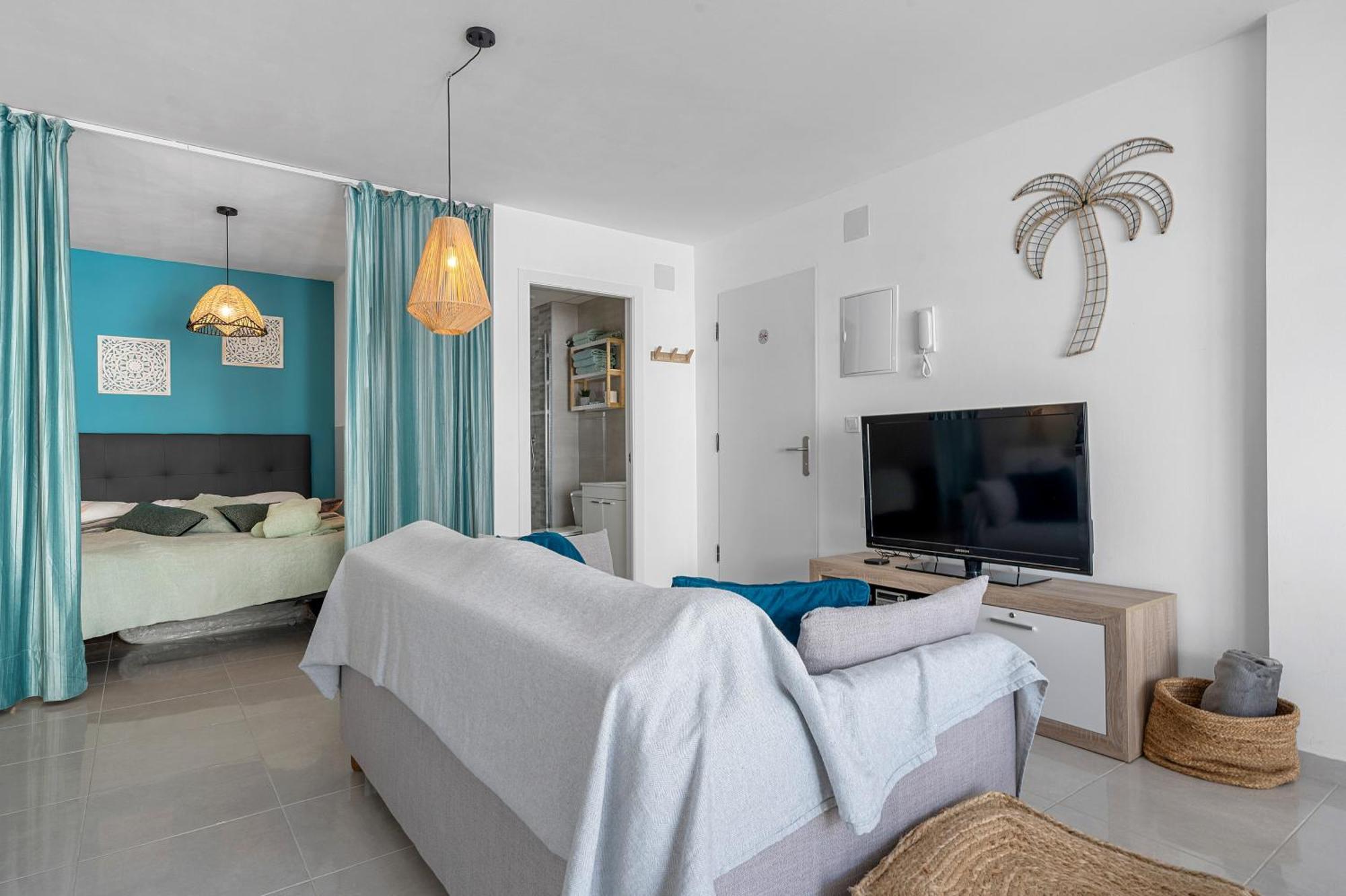 Casa Amorosa Apartment - Close To Beach, City Centre And Bus Station Torrevieja Exterior photo